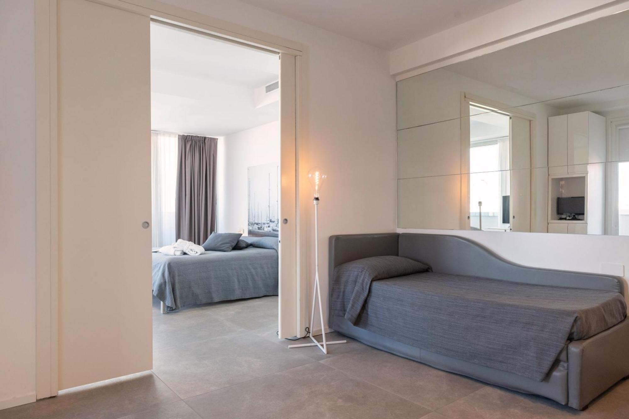 Perla Verde Hotel Milano Marittima Esterno foto