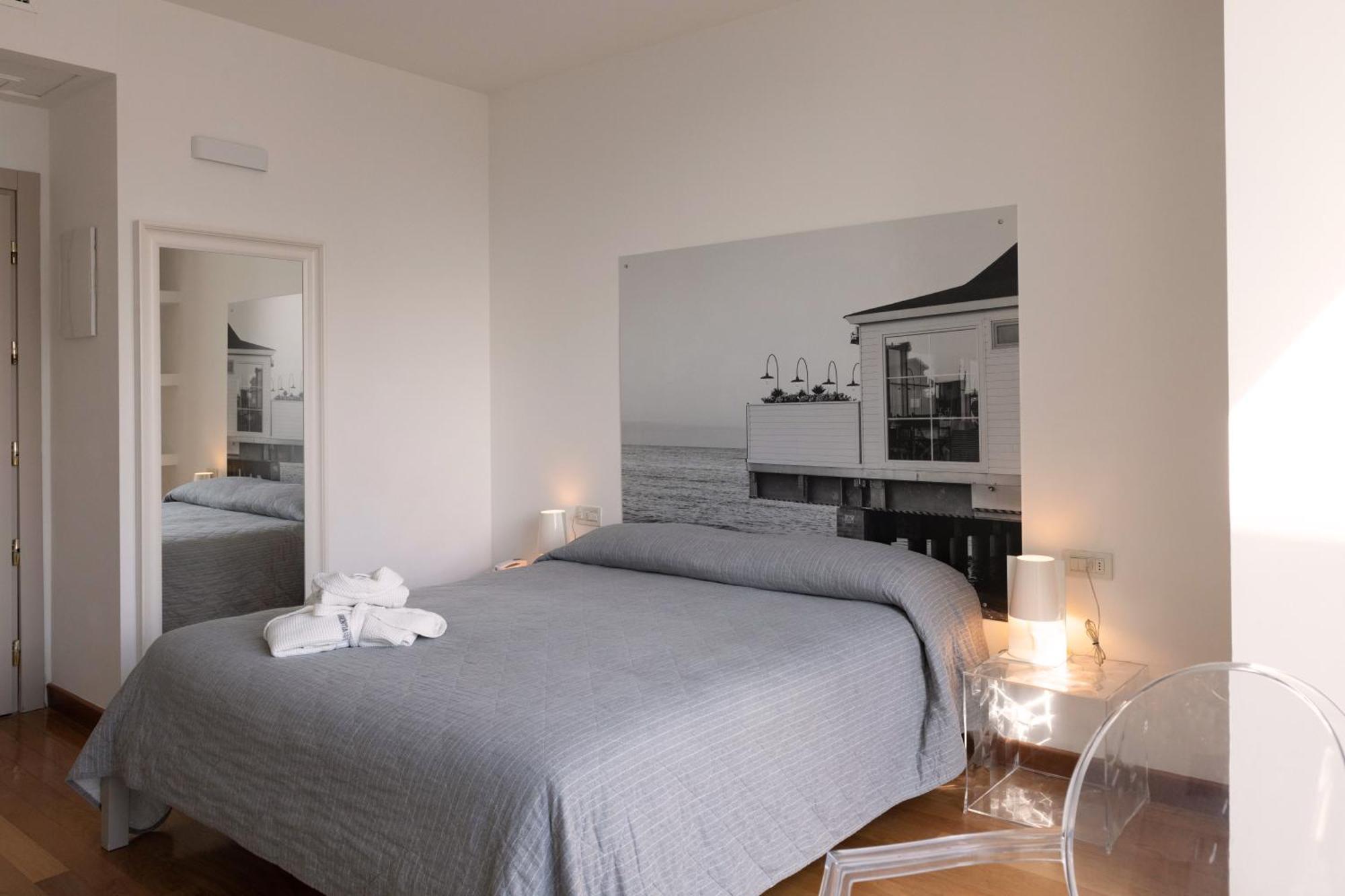 Perla Verde Hotel Milano Marittima Esterno foto